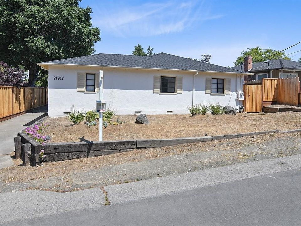 1st image of 21917 Alcazar Ave