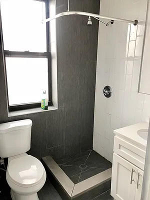 Rented by In Haus LLC | media 45