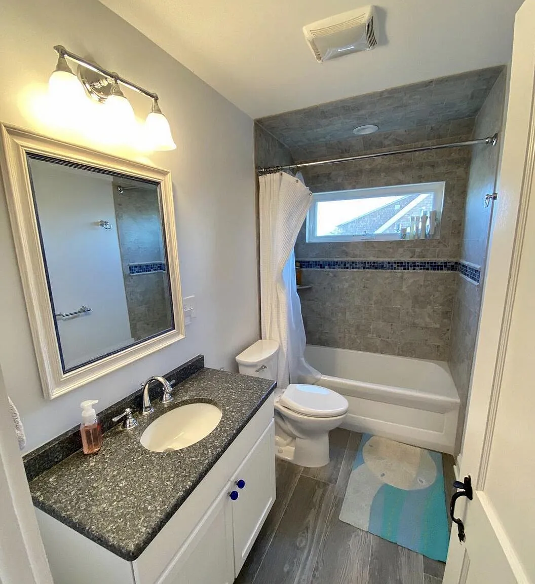 5 bed, 2.5 bath, 2468 sqft, $8,500 — Photo 4