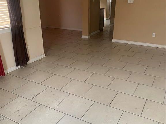 3rd image of 9222 Palmetto St