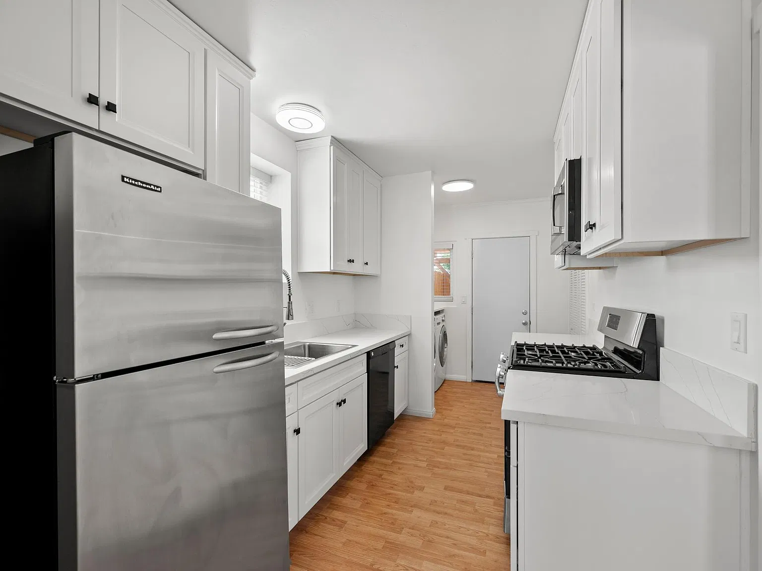 5742 Cumberland St — Photo 2