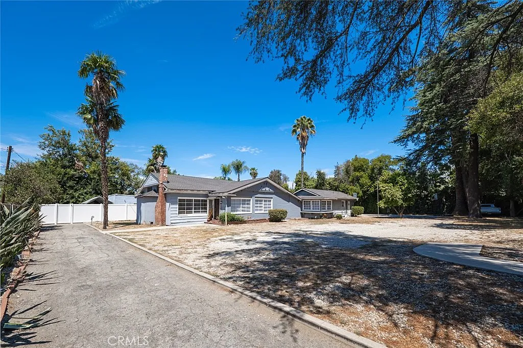 4 bed, 3089 sqft, $9,500 — Photo 2