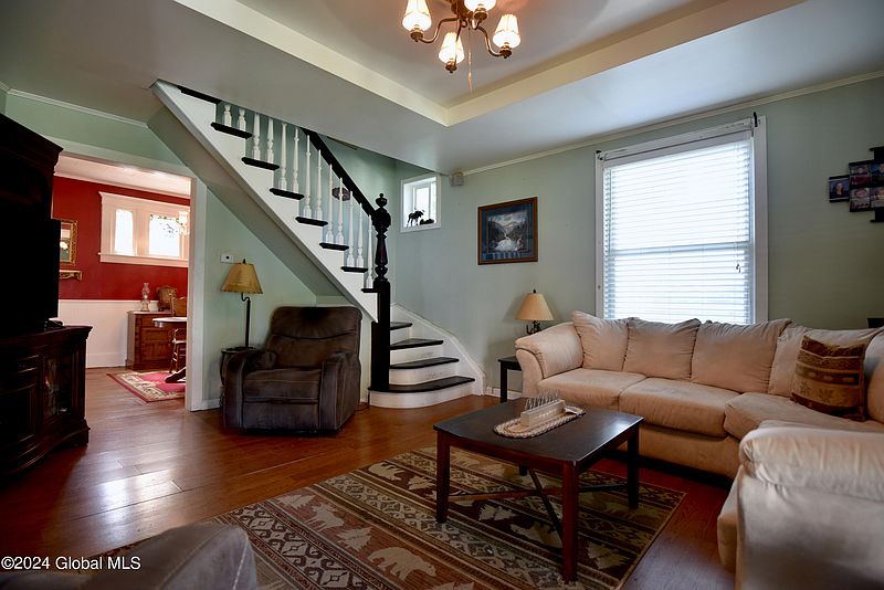 3rd image of 4 Highland Avenue