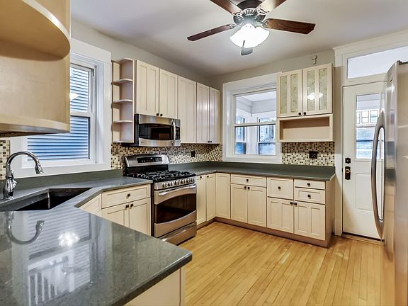 5th image of 1-5230 N Wayne Ave #1