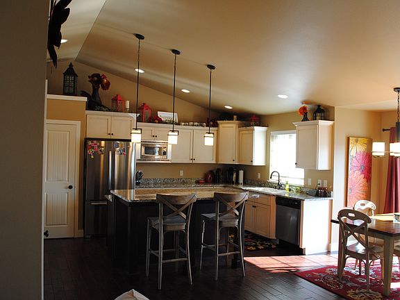 5th image of 1703 W Castle Stone Sq