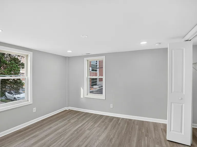 428 S Governors Ave #C — Photo 15