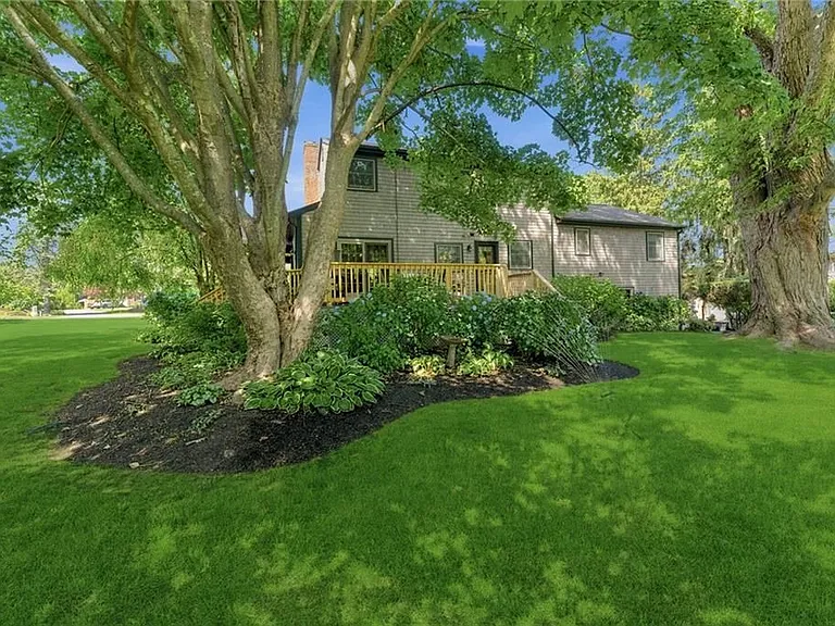131 Taylor Rd — Photo 7