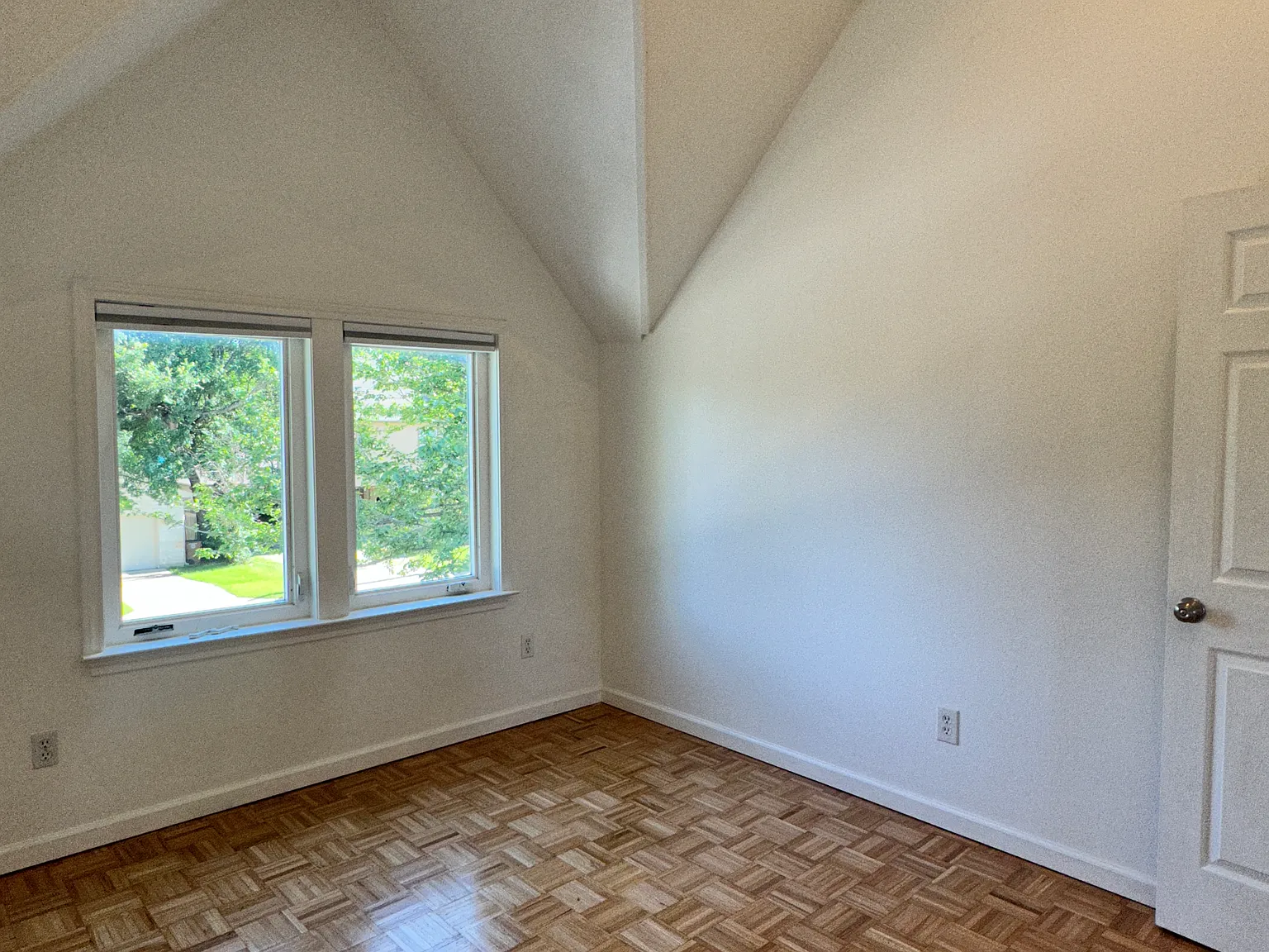 4 bed, 1800 sqft, $2,950 — Photo 3