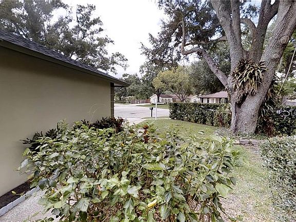 3rd image of 1017 Waterdale Ct