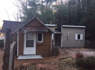 2 Crowningshield Rd, Elizabethtown, NY 12932