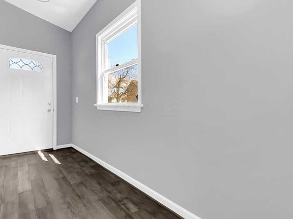 3rd image of 489 Southwood Ave