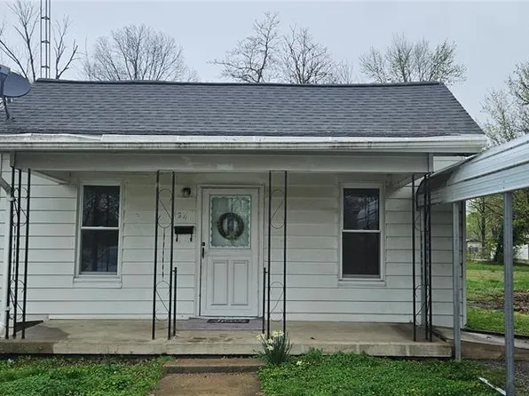424 W Poplar St, Du Quoin, IL 62832