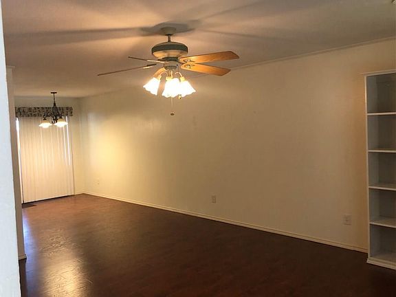 3rd image of 3205 Donnelly Cir