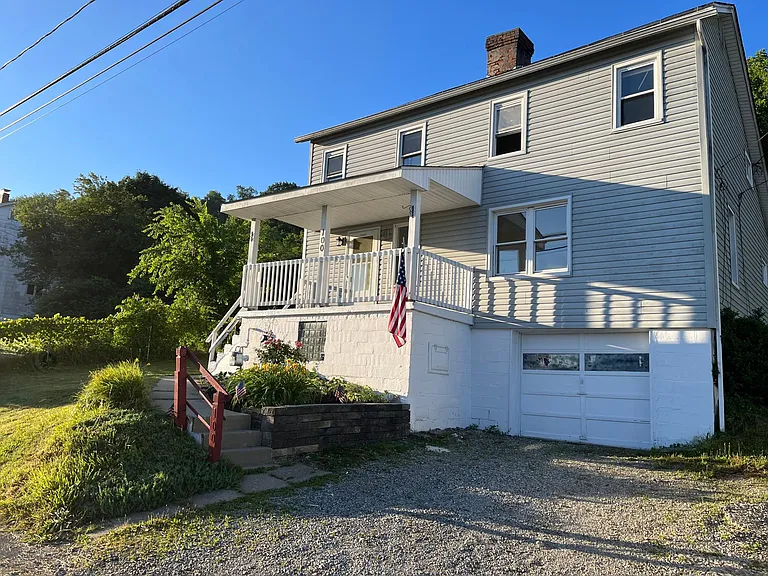 100 Campbell Ave — Photo 9