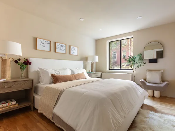 445 West 19th Street image 7 of 10