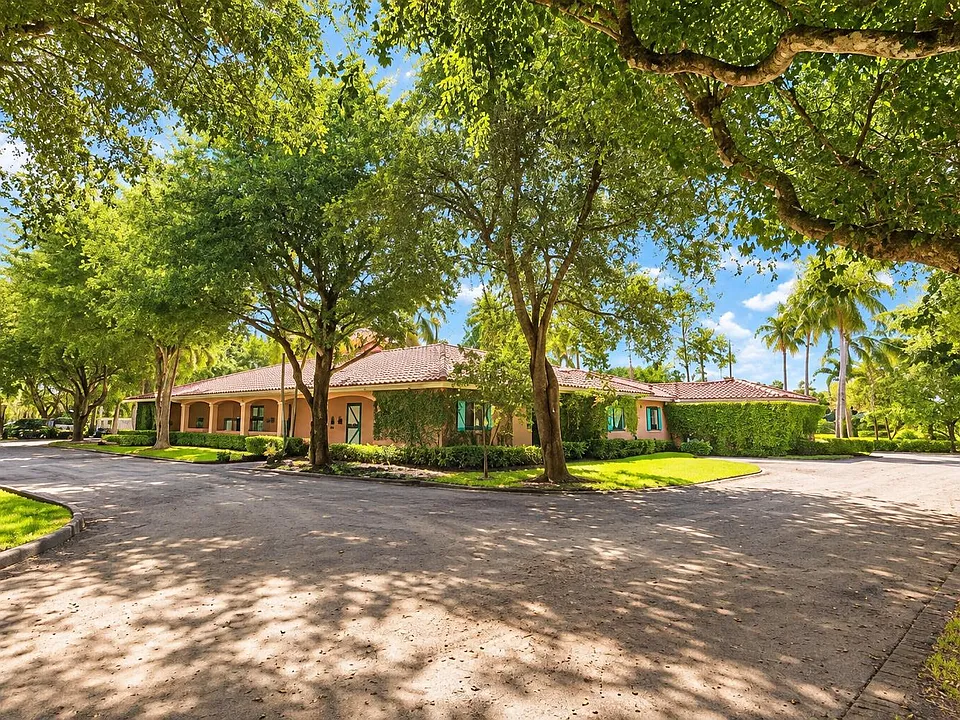 3206 Olde Hampton Dr
