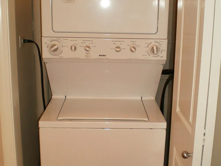 In Unit Washer/Dryer