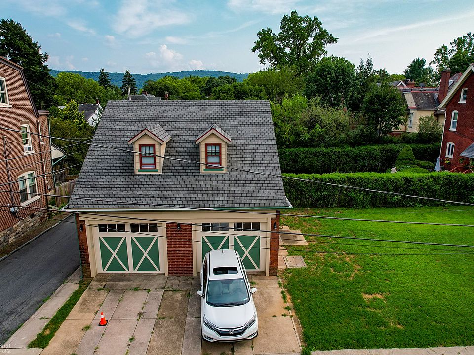 Single car garage