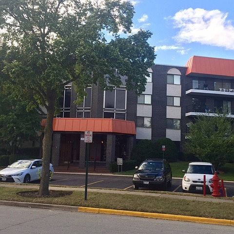 1st image of 4900 Foster St APT 312