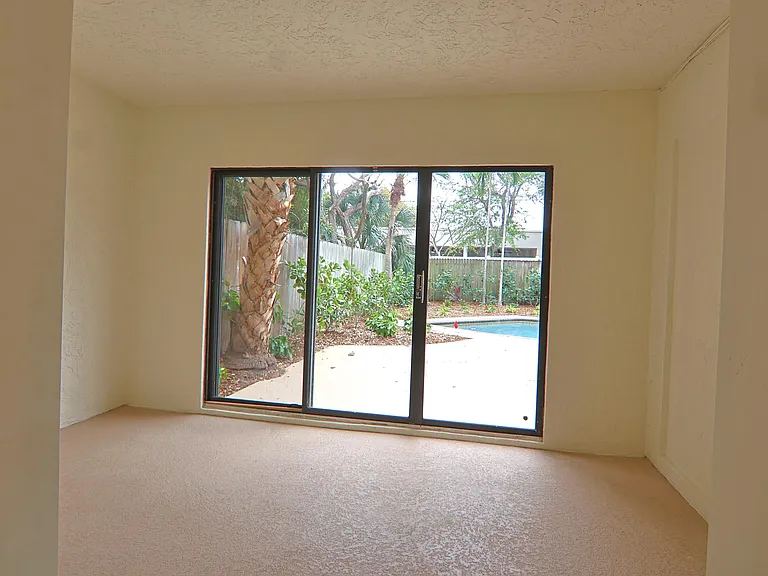 620 Hastings St — Photo 13