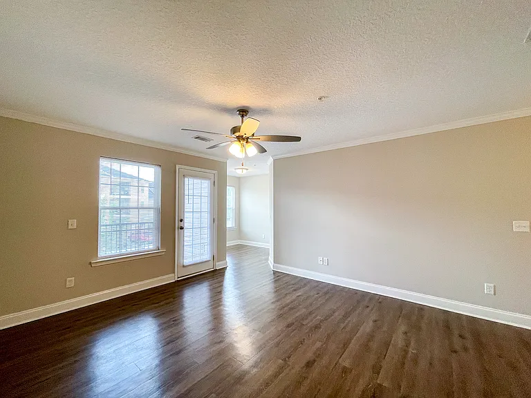 Wyngrove Apartments — Photo 35
