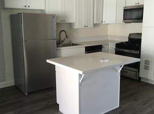 6050 Coldwater Canyon Ave APT 7, North Hollywood, CA 91606