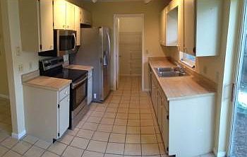 2nd image of 2506 Helen Ave