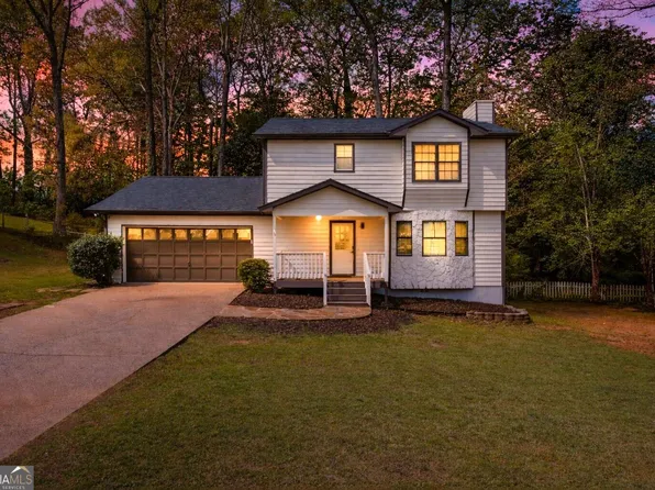 976 Walnut Dr, Lawrenceville, GA 30044