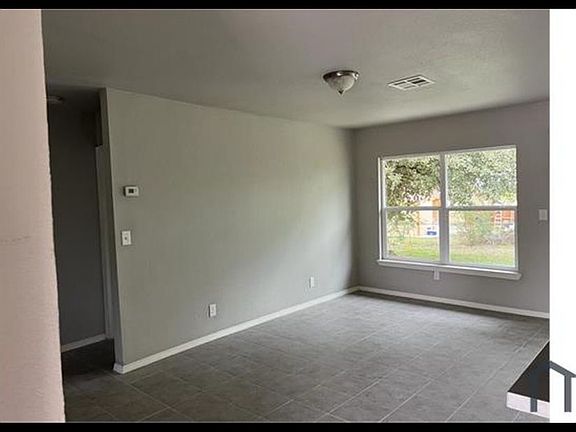 4th image of 5111 Big Fawn St
