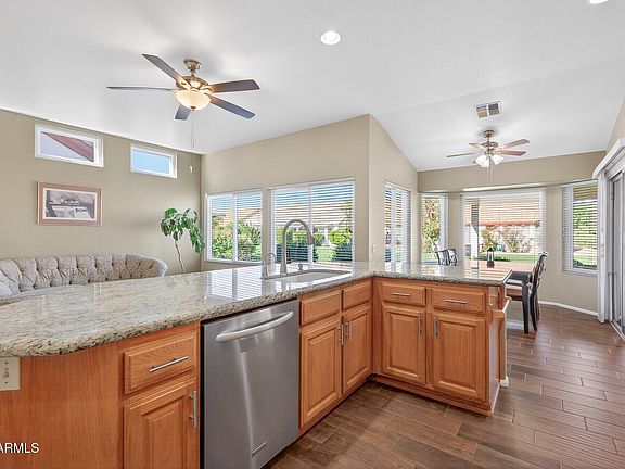 3rd image of 14124 W CIRCLE RIDGE Drive