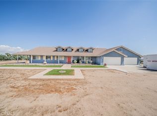 10636 Larch Rd, Oak Hills, CA 92344
