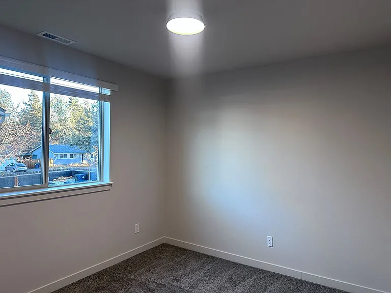 823 SE 5th St #3 — Photo 8
