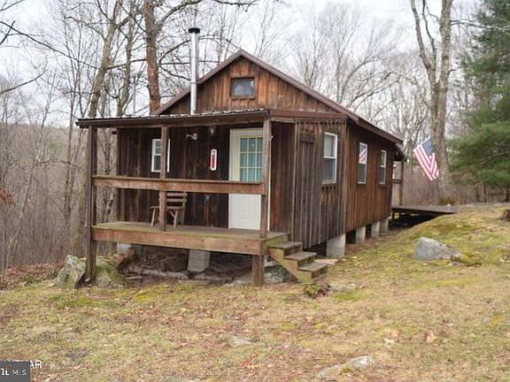 2nd image of 853 Bear Ridge Rd