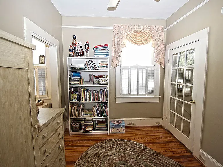 Upstairs large hallway area