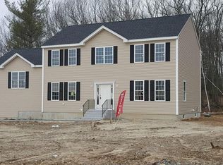 15 Pond St, Mendon, MA 01756