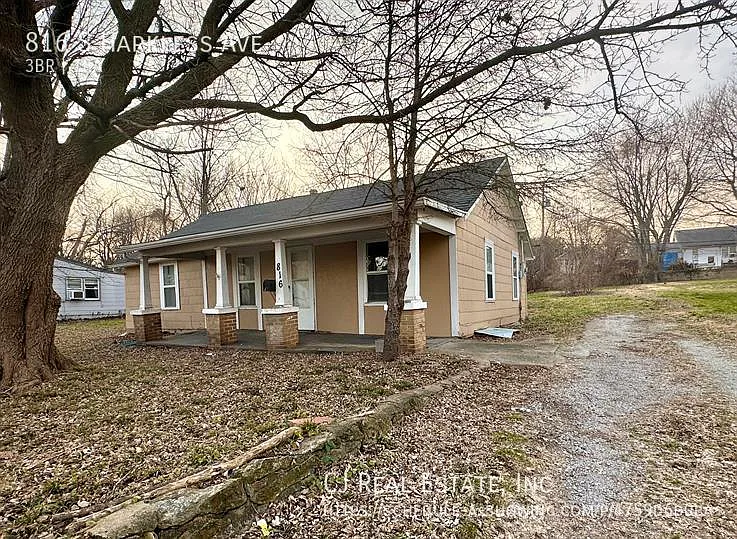 816 S Harkless Ave — Photo 1