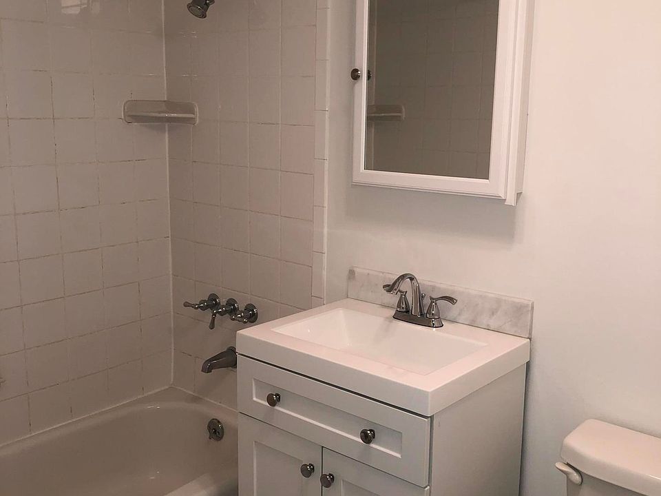 762 Leverett Ave Staten Island, NY, 10312 Apartments for Rent Zillow