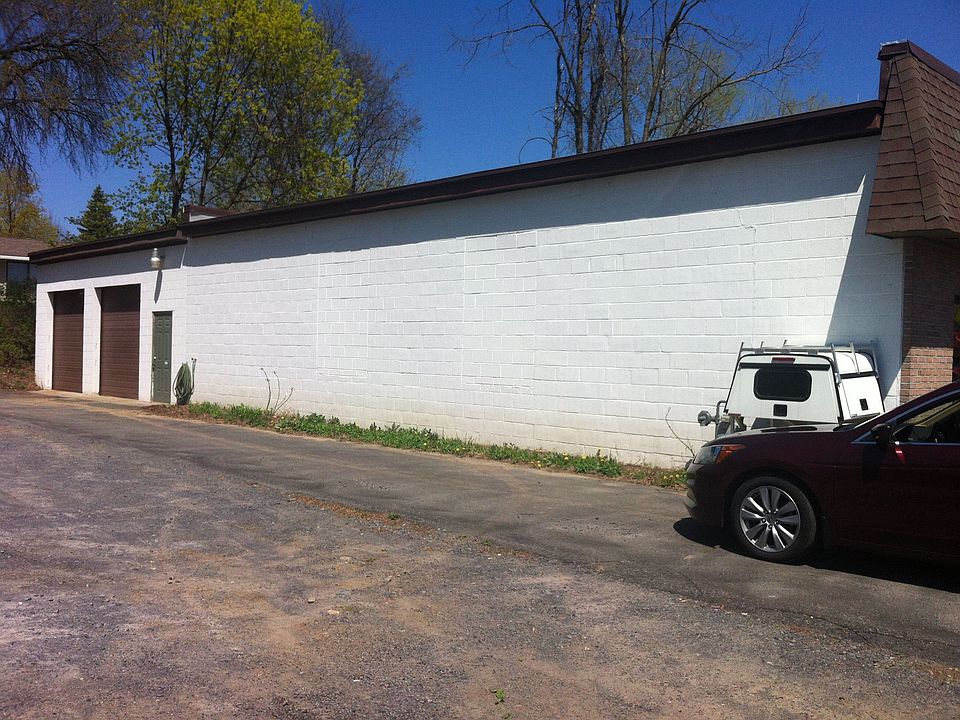 2nd image of 106 Dix Ave