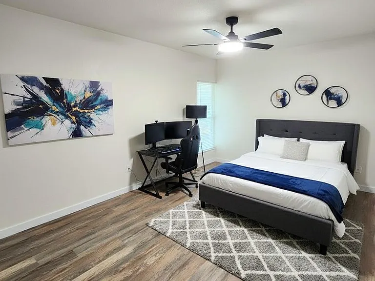 10047 Emerald Creek Dr — Photo 14