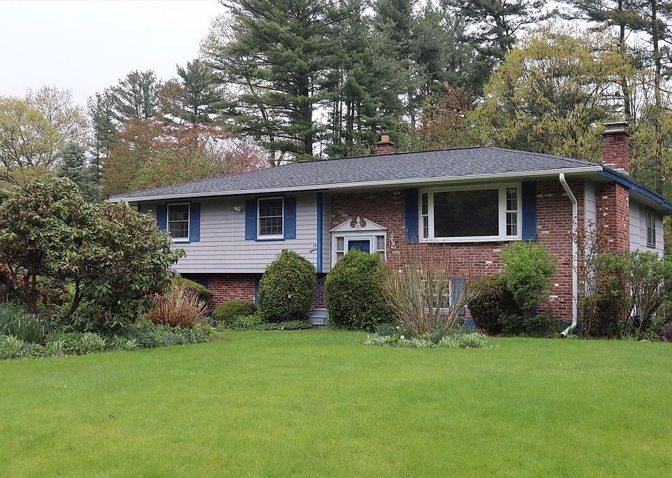 1st image of 15 Dakota Dr