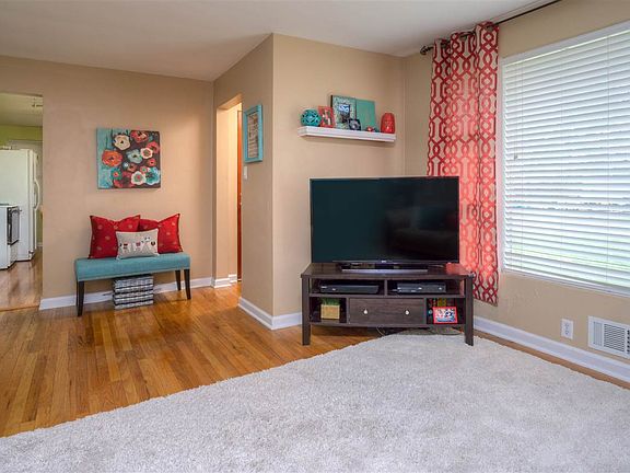 5th image of 3303 Marshall Ave