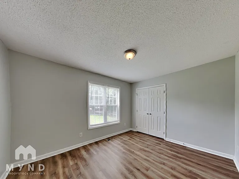 104 Carrington Dr — Photo 16