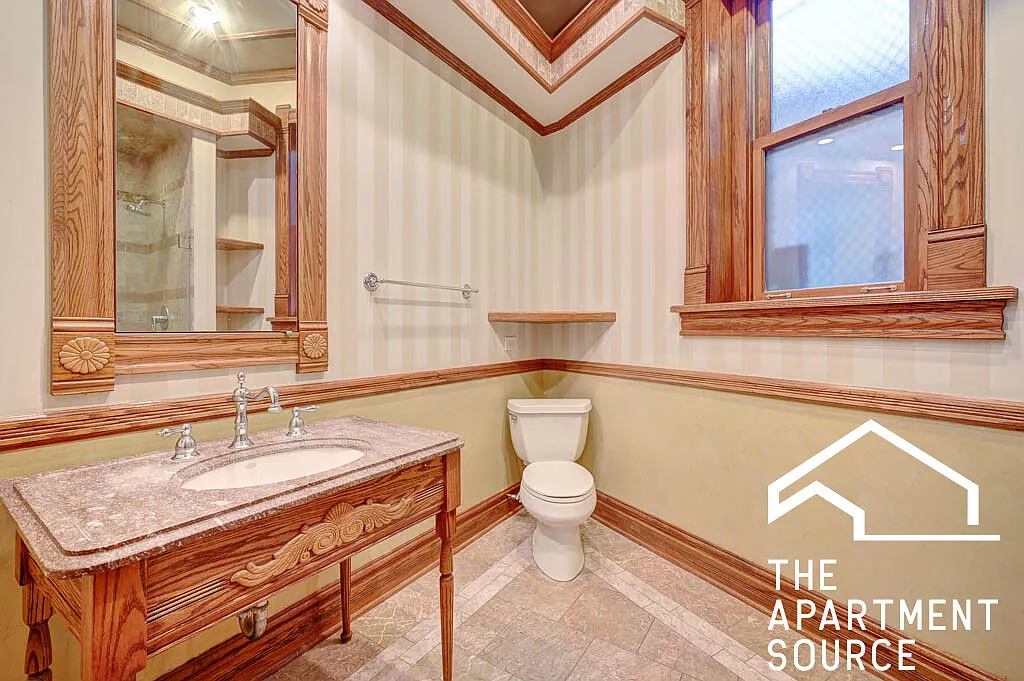 3 bed, 3.0 bath, 2300 sqft, $5,500 — Photo 4