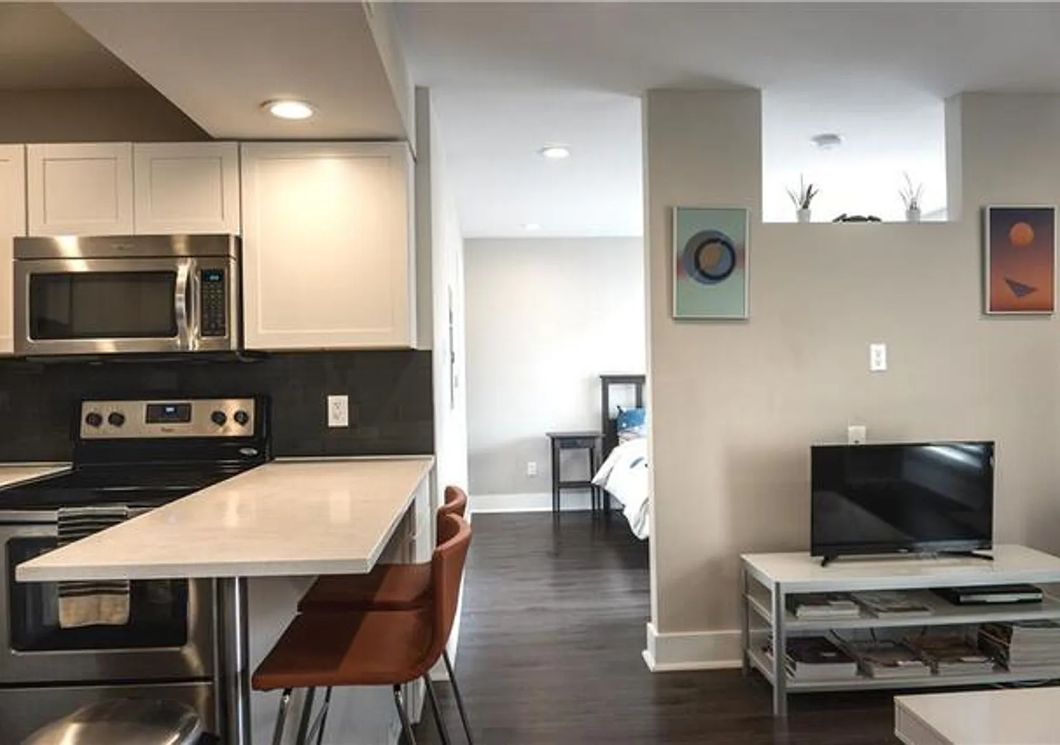 Furnished Studio in Central Austin, Texas — Photo 3