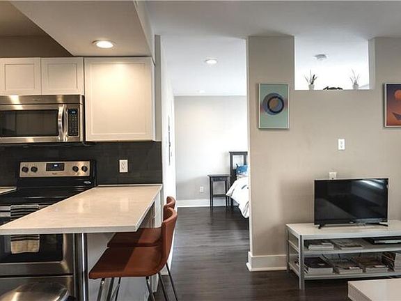 3rd image of 935 La Posada Dr Unit 151