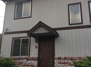 2090 NE Fairview Ave APT 6, Grants Pass, OR 97526