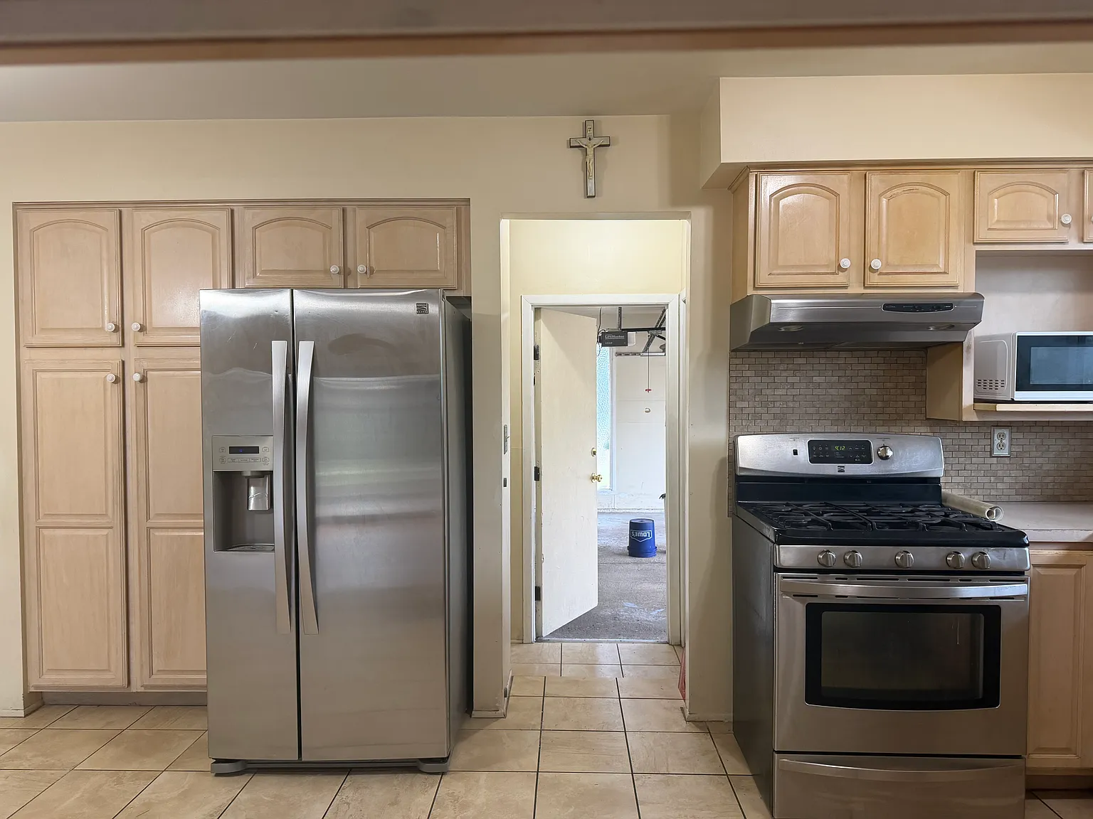 3 bed, 1531 sqft, $2,400 — Photo 3