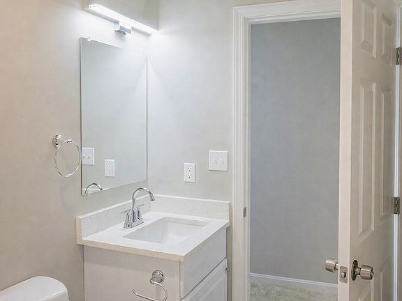 5th image of 501 N Patterson Park Ave #B