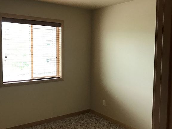 5th image of 3335 Warbler Way Unit A