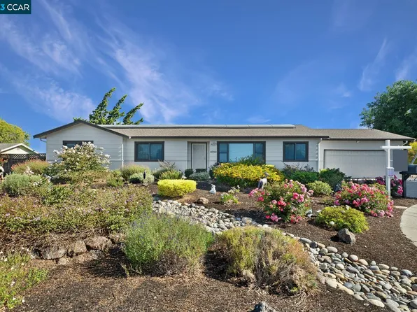 3740 N Ranchford Ct, Concord, CA 94520